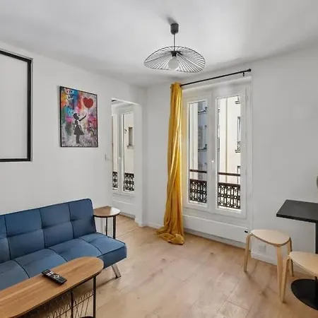 And Bright 1br- Near Parc Monceau Paris
